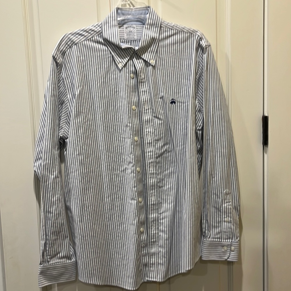 Brooks Brothers Men's Large Regent Fit Oxford Button Down Shirt